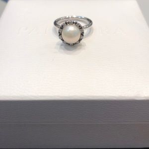 Everlasting Grace Pandora Ring